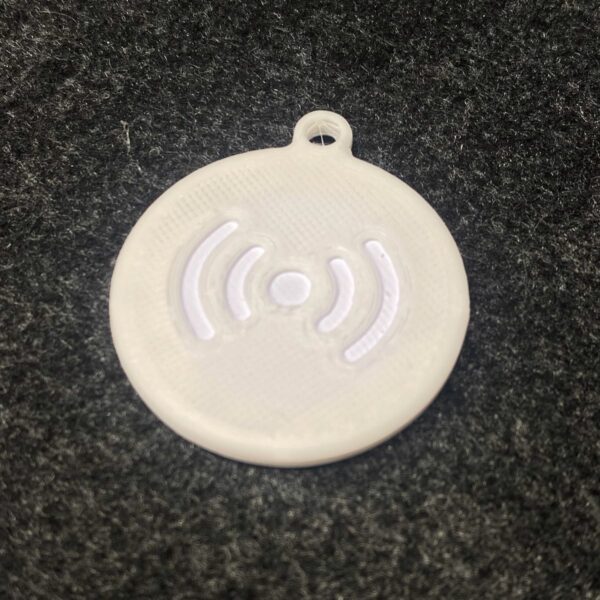 While Round Realtor NFC Keychain